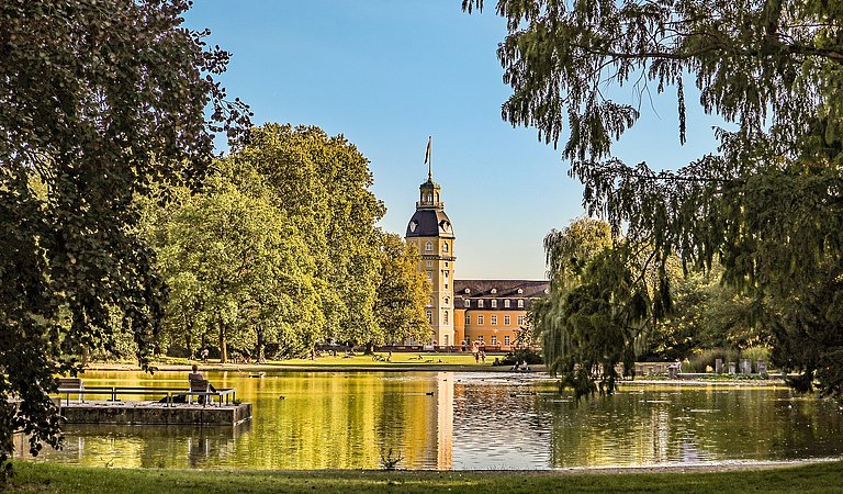 Der Karlsruher Schlossgarten im Sommer
